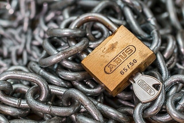 chain and lock representing supply chain security